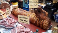 Bei der Auswahl an toskanischen Köstlichkeiten - fast alle mit Trüffeln verfeinert - gehen einem schier die Augen über. Die Vegetarier unter Euch müssen entschuldigen: aber die Toskana isst/ist und bleibt fleischlastig.