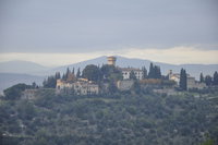 Blick von VERRAZZANO auf die "feindliche" Burg