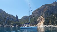 Vor Anker in einer der schönsten Buchten Sardiniens überhaupt: Cala Goloritzè