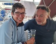 Lagsam aber sicher trudeln auch die Bootsnachbarn alle ein und in La Caletta geht's langsam los.