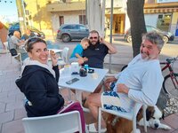 Besuch in La Caletta von Fam. Niccolini von IL LEBBIO aus San Gimignano mit Grappa (der Hund)