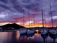 La Caletta Hafen am Abend