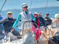 Die neue Crew skippert uns Richtung Korsika